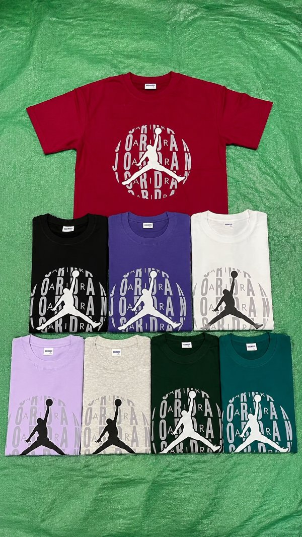 产品图：保留一个衣服是展开的，帮我加白色同款衣服，共8个色，图片比例调整